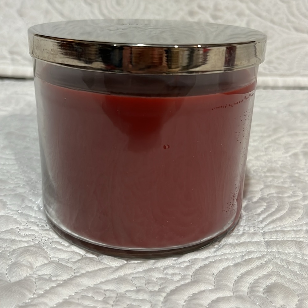 BB&W frosted cranberry theee wick and‎ cranberry woods single wick candles, new - Picture 3 of 15